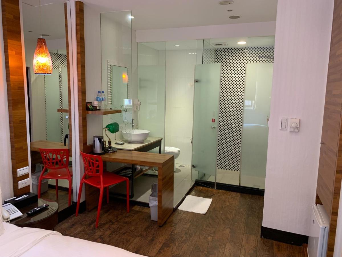 E-Coast Star Hotel Keelung Bagian luar foto