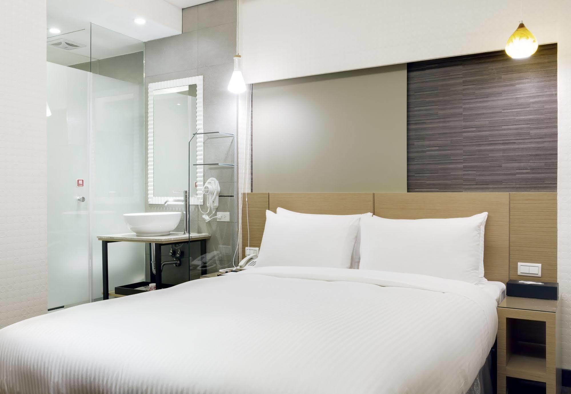E-Coast Star Hotel Keelung Bagian luar foto
